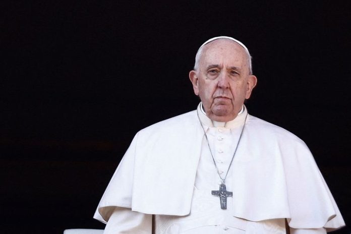 world-is-starving-for-peace,-pope-francis-says-in-christmas-message