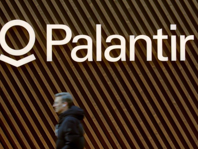 palantir-has-built-an-‘ai-fortress-that-is-unmatched’-and-the-stock-is-set-to-soar-54%-as-new-industrial-revolution-begins,-wedbush-says